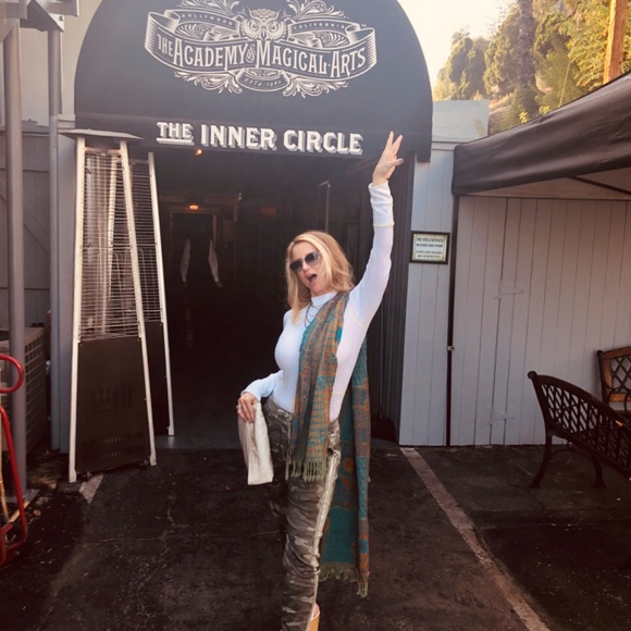 Meet your Posher, Margo - Picture 4 of 11